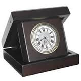 Reloj de mesa en caja de madera SC100